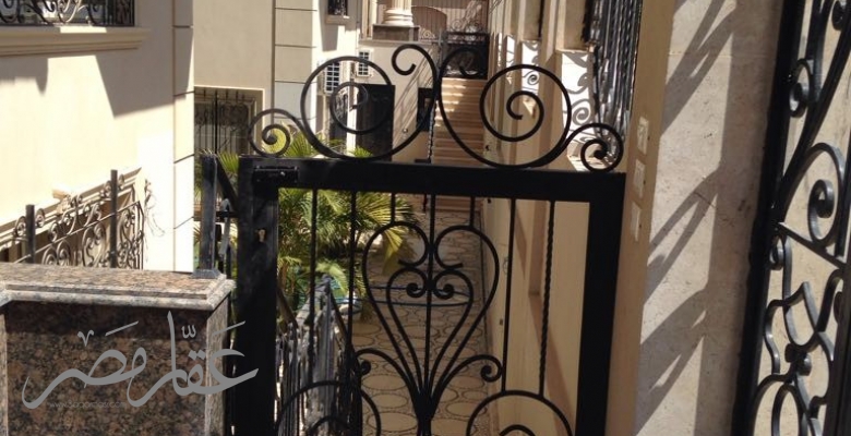 شقة بحديقة خاصة بارقى مناطق السادس من اكتوبر