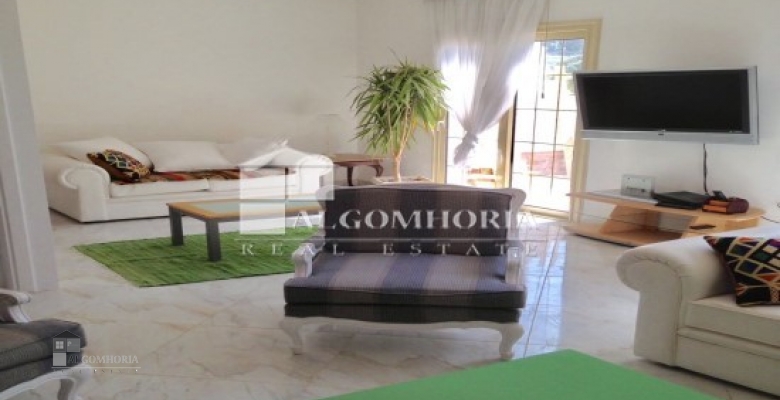 فيلا للايجار- كمبوند العزيزية