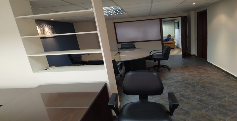 مكتب للايجار بالزمالك