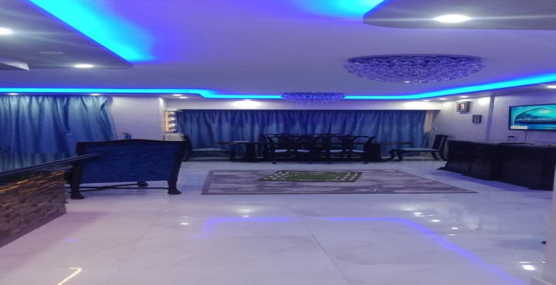 شقه للايجار بحي راقي بالعجوزه