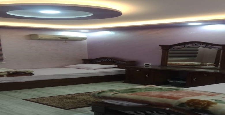 شقه للايجار بحي راقي بالعجوزه