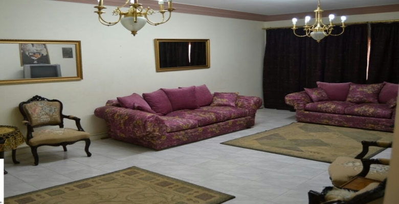 شقه للايجار بموقع متميز في المعادي