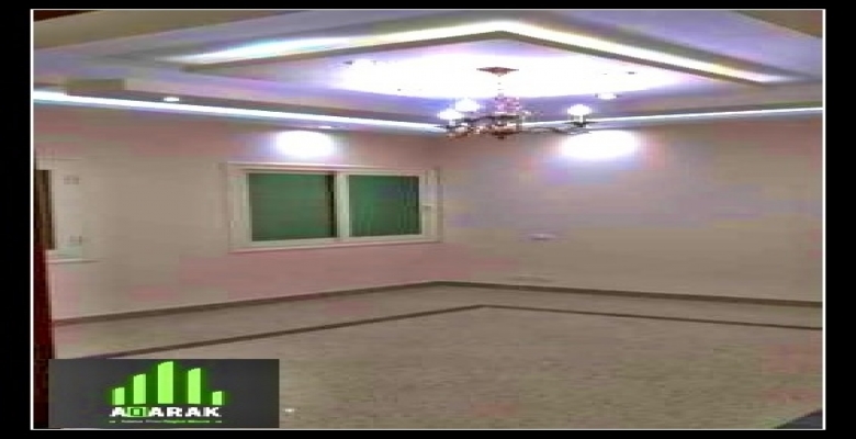 فيلا ايجار ب كمبوند اشجار هايتس خلف حى الاشجار تشطيب سوبر لوكس اول سكن كمبوند امن وحراسه ويوجد بالكمبوند خلف حى الاشجار و امام دريم لاند و بجوار مدينة زويل وجامعة نيو جيزه وجامعة مصر للغات المطلوب شهرين تامين وشهر ايجار ارضي بحديقه كبيره و اول و روف تشطيب