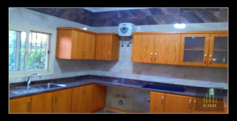 فيلا ايجار ب كمبوند اشجار هايتس خلف حى الاشجار تشطيب سوبر لوكس اول سكن كمبوند امن وحراسه ويوجد بالكمبوند خلف حى الاشجار و امام دريم لاند و بجوار مدينة زويل وجامعة نيو جيزه وجامعة مصر للغات المطلوب شهرين تامين وشهر ايجار ارضي بحديقه كبيره و اول و روف تشطيب