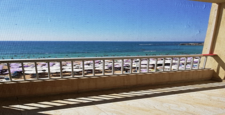 شقة للايجار مفروش -الدور 4 -رؤية للبحر مباشرة بانوراما