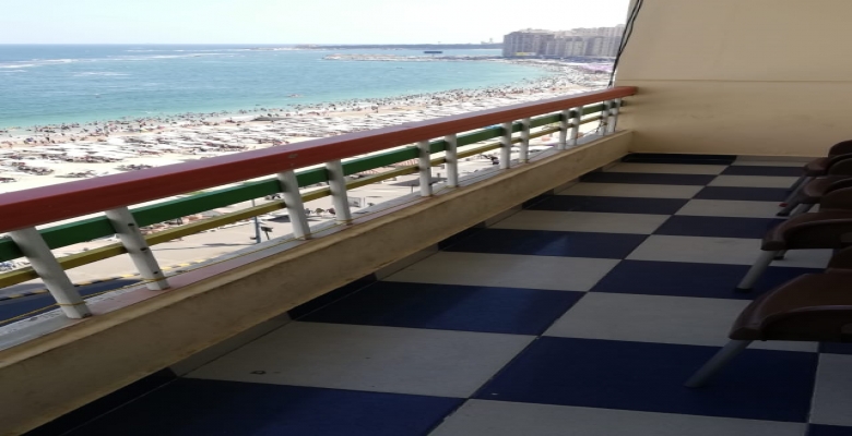 شقة مفروشة للايجار -ميامى - اعلى كافتريا الف ليلة وليلة -رؤية للبحر بانوراما