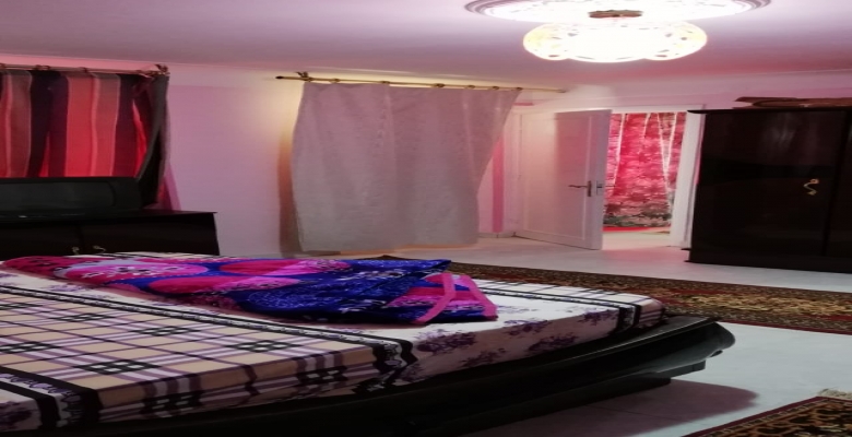 شقة فخمة للايجار مفروش -للمندرة -الدور 15-رؤية للبحر