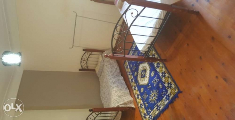 شقة مفروشة للايجار ٢٠٠متر برشدي غير مجروحة