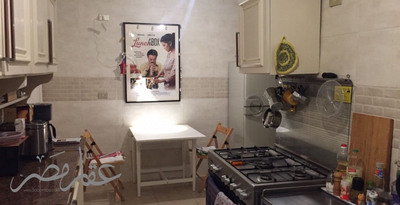 شقة للايجار بموقع متميز بالدقى قريب من الخدمات 