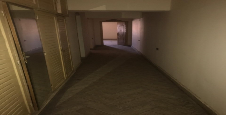 شقة قانون جديد على شارع رئيسى بجامعة الدول