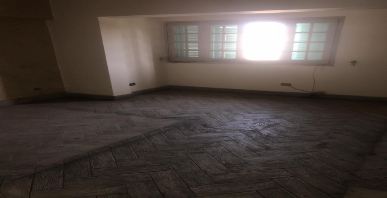 شقة قانون جديد على شارع رئيسى بجامعة الدول