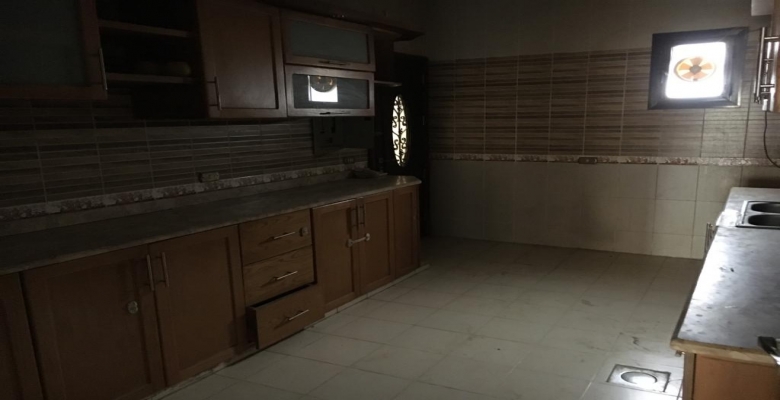 شقة للايجار بشارع مراد