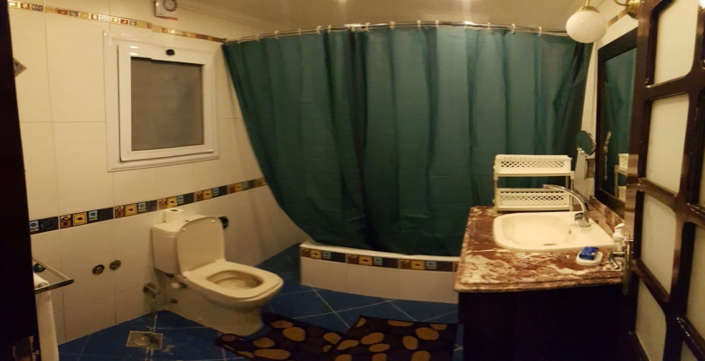 شارع السودان الرئيسى ميدان لبنان امام مطعم الطابية