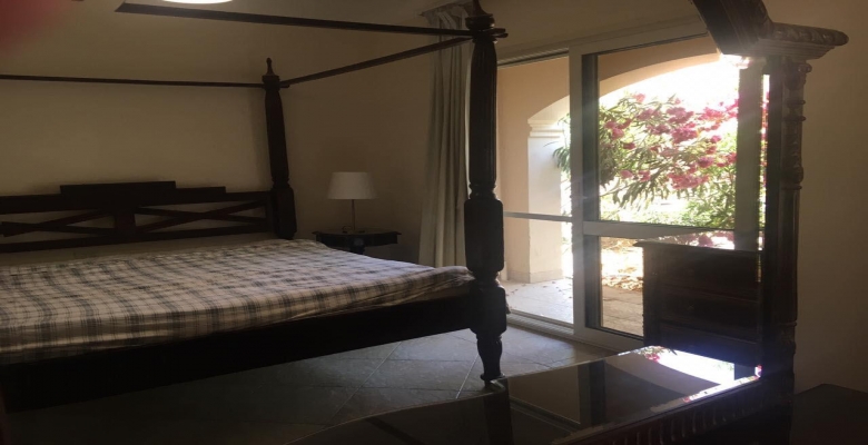 فيلا للايجار في قرية لافيستا بالعين السخنه 4 غرف