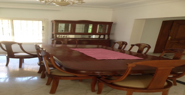 فيلا للايجار- كمبوند العزيزية