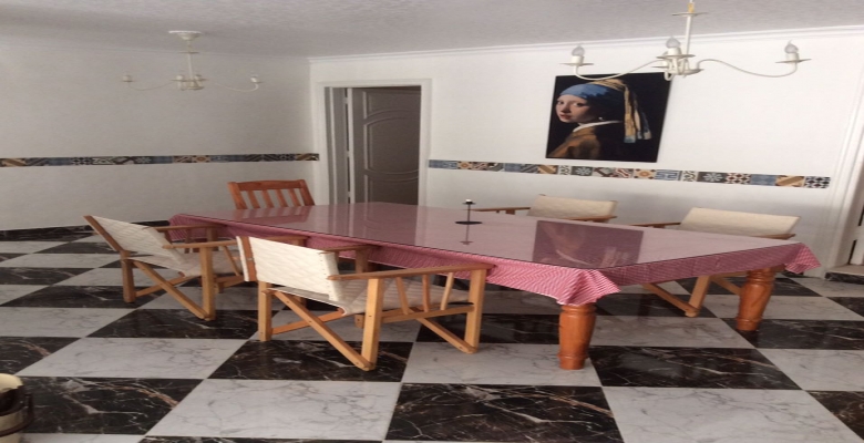 فيلا للايجار- كمبوند العزيزية