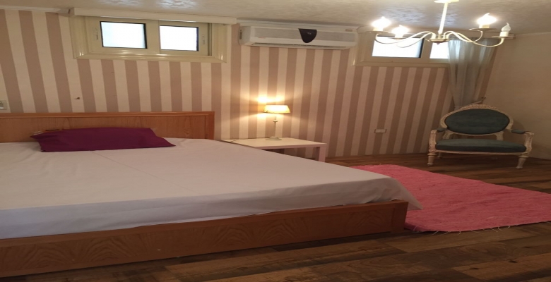 فيلا للايجار- كمبوند العزيزية