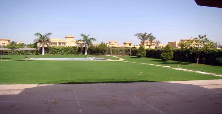 فيلا للبيع الطريق الصحراوى - وادى النخيل