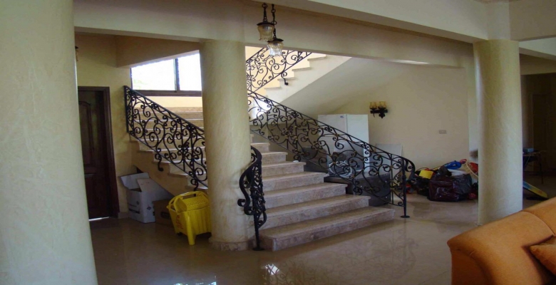 فيلا للبيع الطريق الصحراوى - وادى النخيل