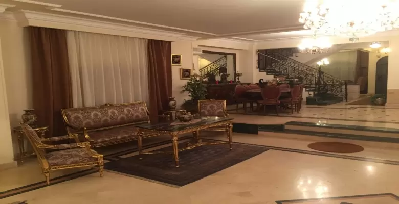 فيلا بالتجمع الخامس - جنوب الاكاديمية