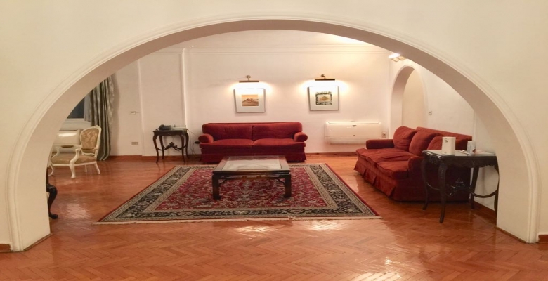 شقة مفروشة بالكامل للايجار في الزمالك  شارع احمد حشمت