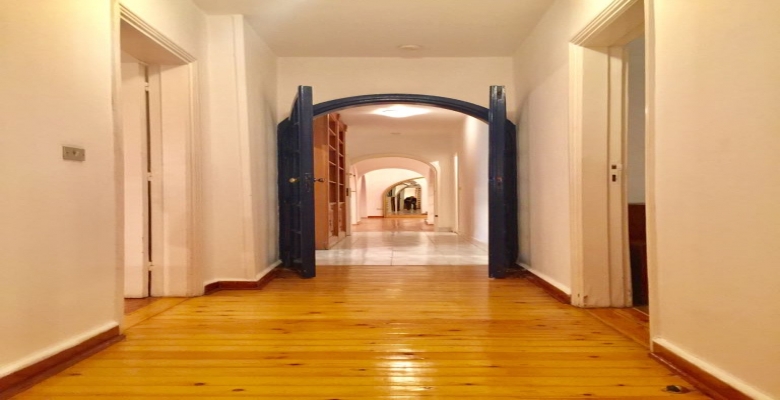 شقة مفروشة بالكامل للايجار في الزمالك  شارع احمد حشمت