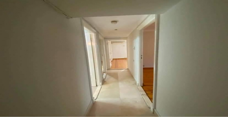 شقة للإيجار تطل على النيل - الزمالك