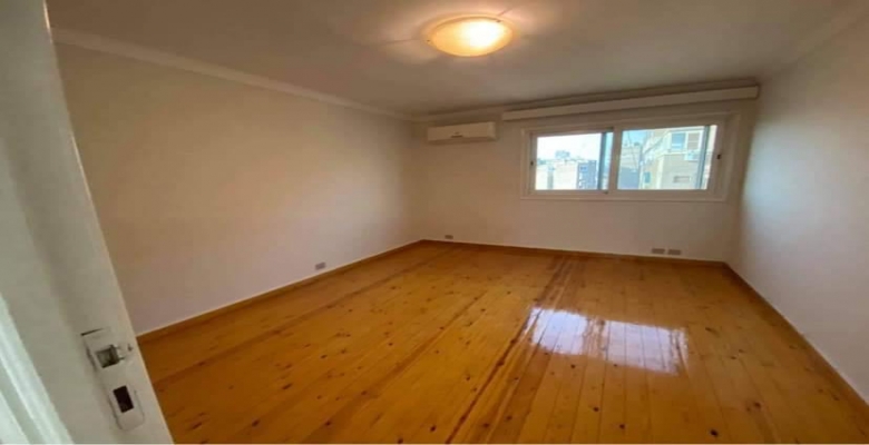 شقة للإيجار تطل على النيل - الزمالك