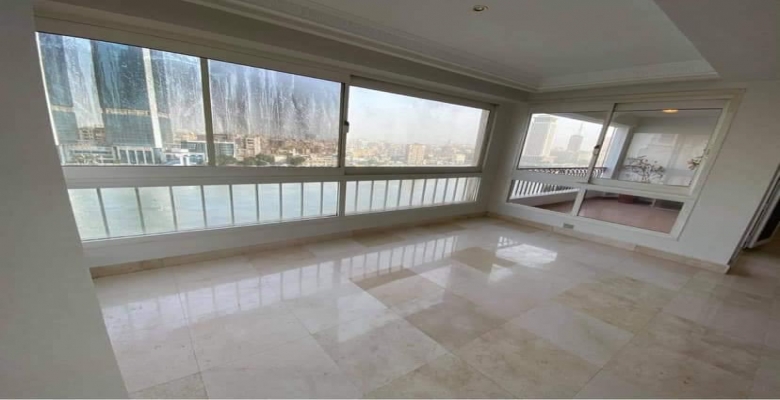 شقة للإيجار تطل على النيل - الزمالك