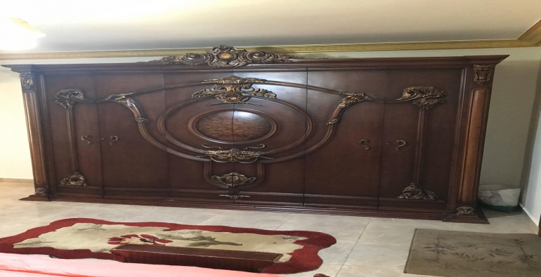 شقة مفروشة للايجار بالشيخ زايد مكونة من 3 غرف نوم و2 حمام وريسبشن كبير ومطبخ قريبة من كل الخدمات