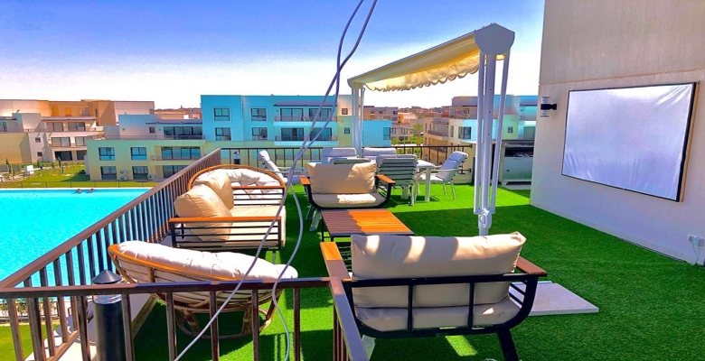 •شاليه بنتهاوس في مراسي بلانكا 3 غرف علي حمام السباحة مباشرة