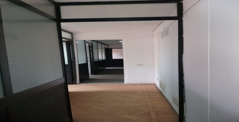 شقة إداري للإيجار - بالزمالك