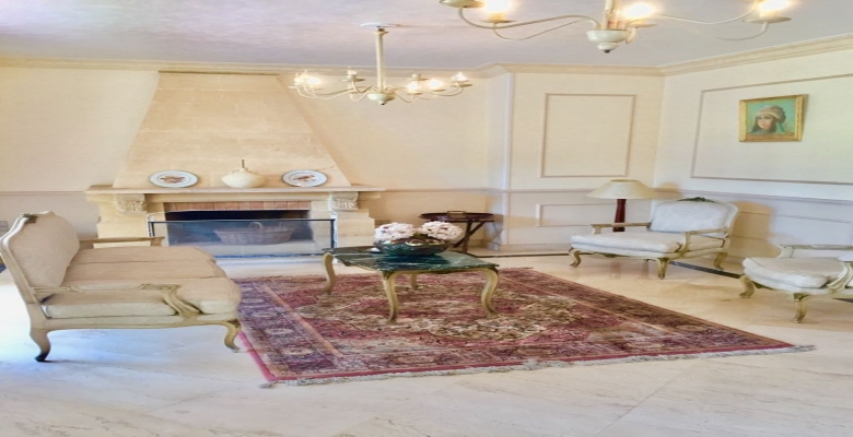 فيلا للايجار- كمبوند العزيزية