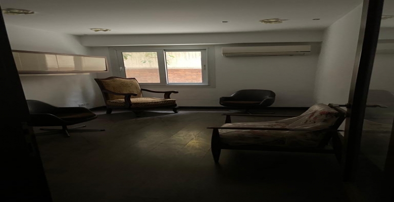 شقة للإيجار دور أرضي تصلح مكتب - بالزمالك