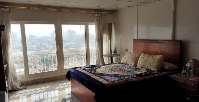 شقة مفروشة للإيجار تطل على النيل - بالزمالك