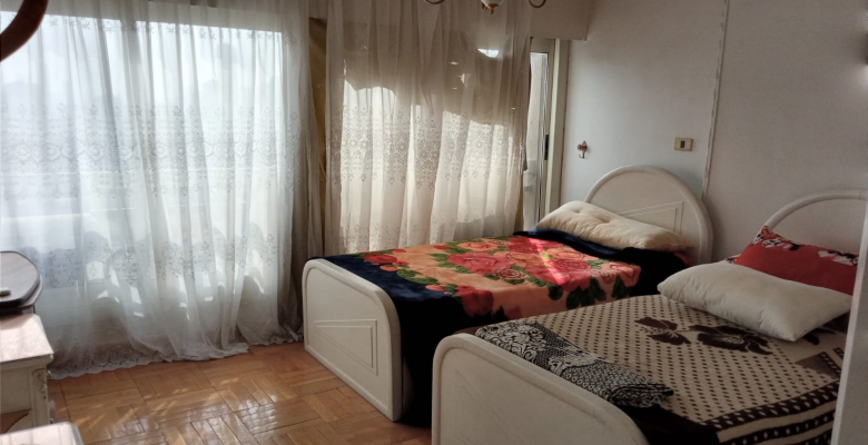 شقة مفروشة للإيجار تطل على النيل - بالزمالك