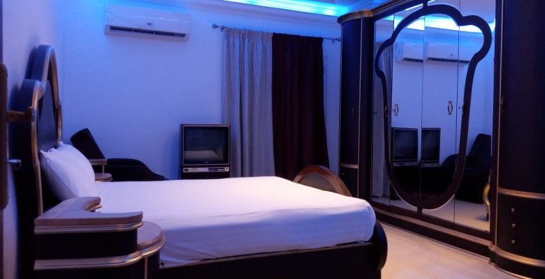 شقه للايجار اليومي بالزمالك