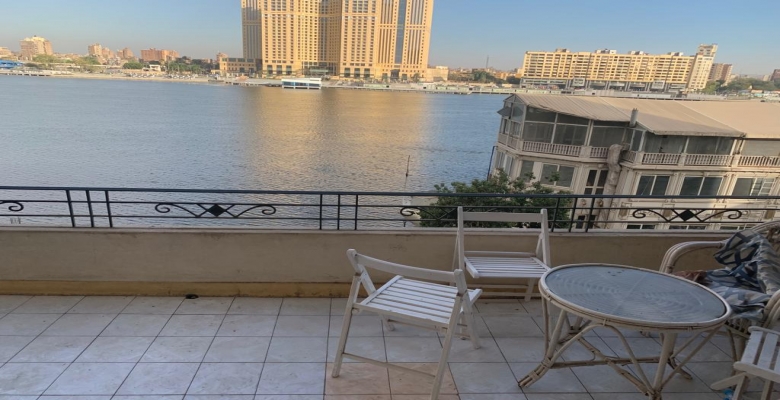 شقه نص مفروش للايجار بالزمالك/algomhoria