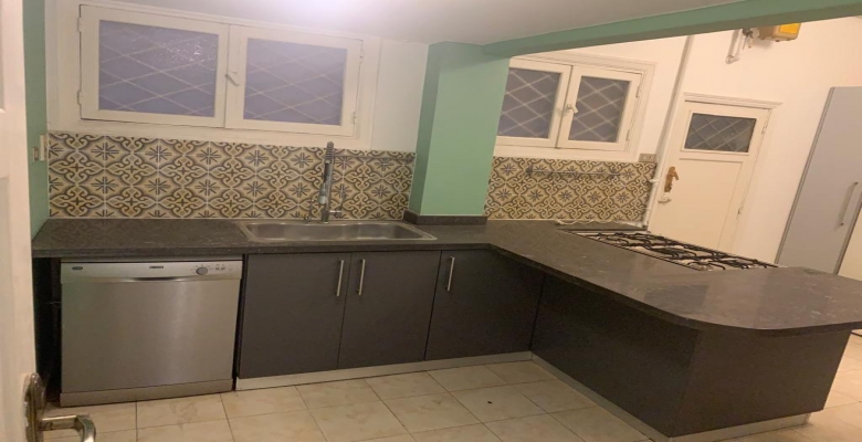 شقه نص مفروش للايجار بالزمالك/algomhoria