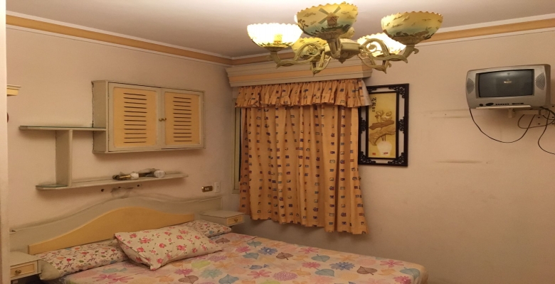 شقه للايجار على النيل فى الزمالك / Apartment for rent on the Nile in Zamalek.