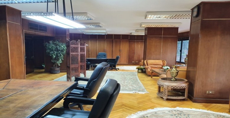 مكتب مفروش بالكامل للإيجار - الزمالك