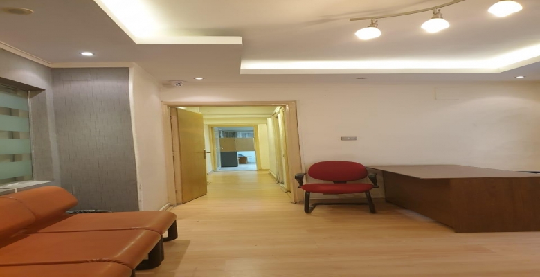 مكتب اداري مفروش للإيجار -شارع رئيسى  المهندسين