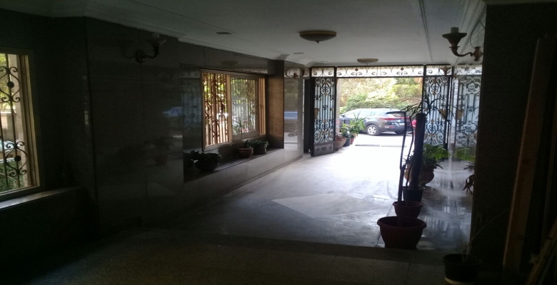 شقه للبيع على نادي الصيد مباشرة