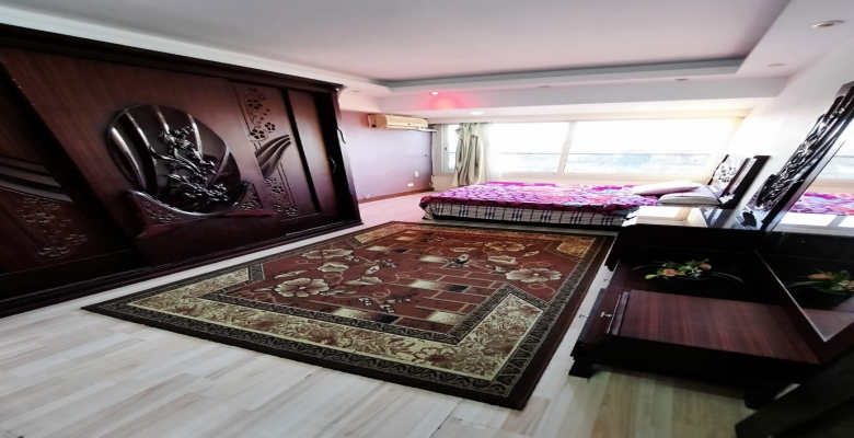 شقه للايجار على النيل بالزمالك