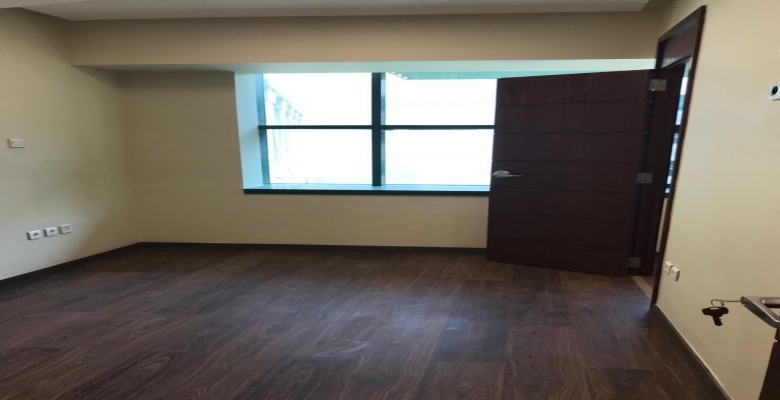 عيادة للايجار في مدينة نصر مكونة من 2 غرفة ومنهم غرفة ماستر وريسبشن  وريسبشن  خارجي