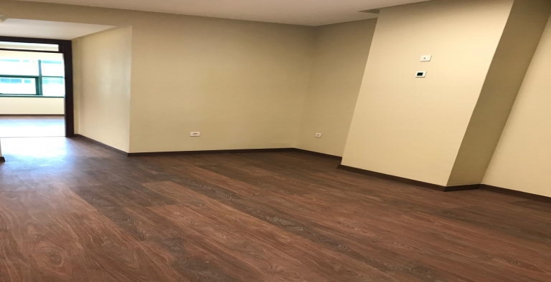 عيادة للايجار في مدينة نصر مكونة من 2 غرفة ومنهم غرفة ماستر وريسبشن  وريسبشن  خارجي