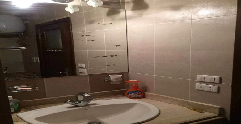 شاليه للايجار بمارينا بوابة 2  / A chalet is available for rent in Marina Gate 2,