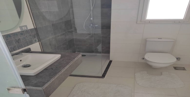 شالية للايجار فى سيدى عبدالرحمن ( فوكا باى ) / Chalet for rent in Sidi Abdel Rahman (Fouca Bay)