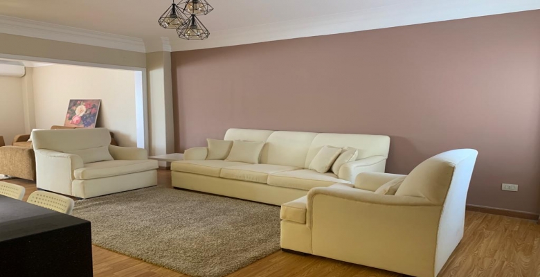 شقة مفروش للايجار بالزمالك / Furnished apartment for rent in Zamalek.