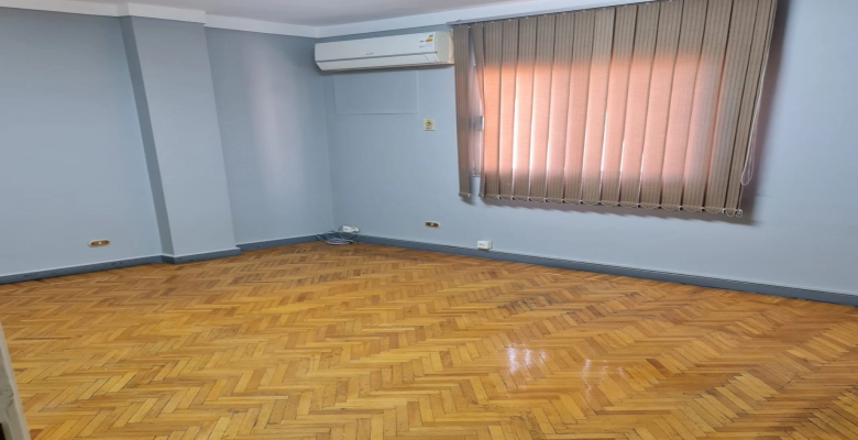 شقة للايجار بالمهندسين - ميدان لبنان